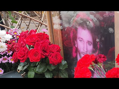 могила Игоря Талькова  / Ваганьковское кладбище 15 октября 2022 / рабочий материал
