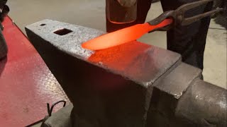 Нож из нержавеющей стали. Stainless steel knife forging.