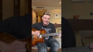 Nick Carter singing I Need You Tonight (Backstreet Boys) Resimi