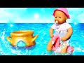 БЕБИ АНАБЕЛЬ нашла Волшебный Горшок! - Видео куклы для девочек. Весёлые игры на пляже с Baby Doll
