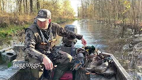 Arkansas Timber Duck Hunt | Thanksgiving Day in the Gar Hole | Into The Woods with Rusty Creasey