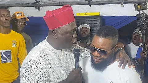 KOKOZARIA COULD NOT HOLD HIS TEARS AS AJOBIEWE CHANT HIS ORIKI AT MC OLUOMO BIRTHDAY PARTY