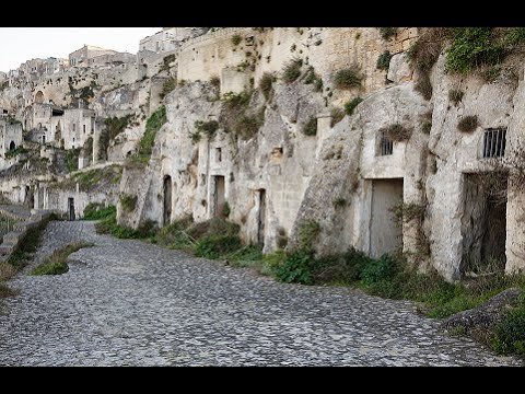 The Real-Life Flintstones Village: Sassi di Matera 9,000-Year-Old Italy Still Inhabited