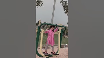 Bồ công anh bay khi có gió.  Em chỉ cười vì ở đó có anh...❤️