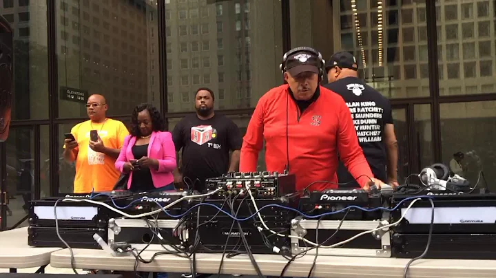 Chosen Few DJ'S House Music At Daley Plaza Wednesd...