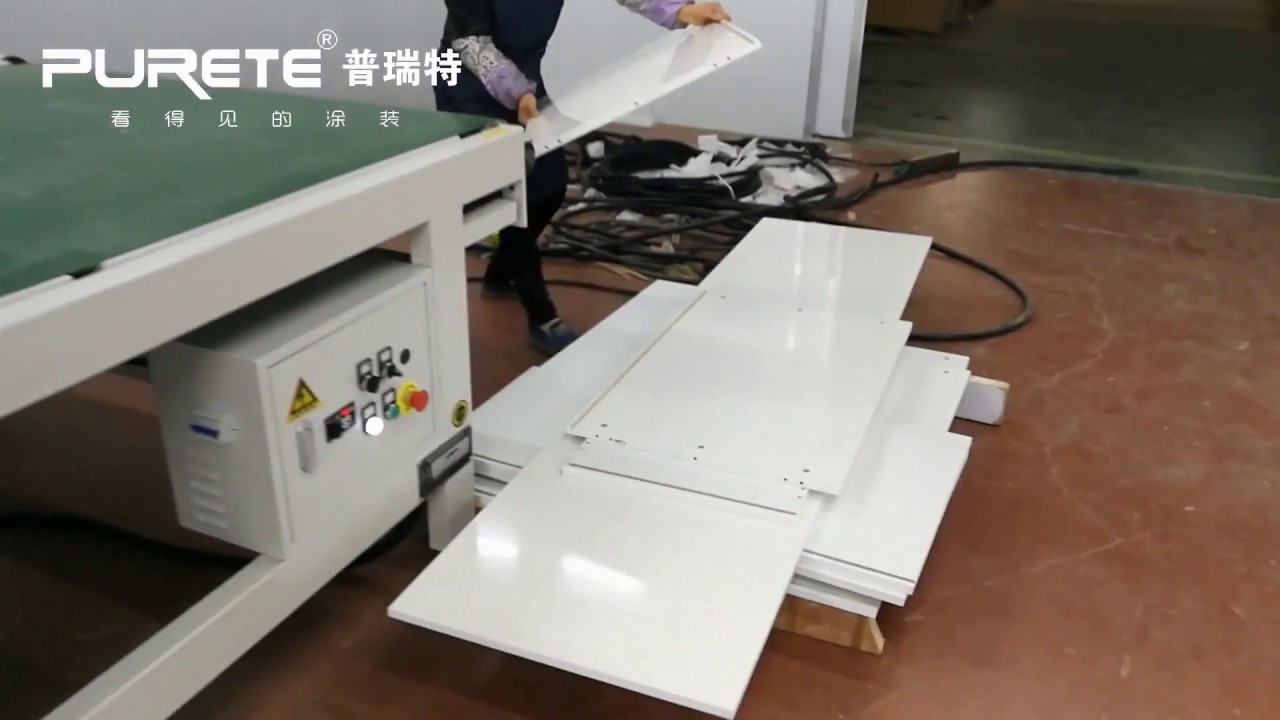 Curtain coating line on wardrobe doors for high gloss effect