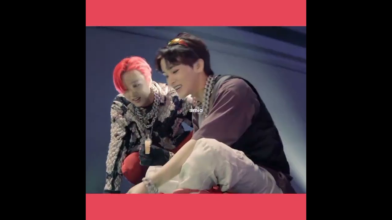 Mira Haechan staring at Mark 🤣 221004 #markhyuck #맠동 en YouTube Mira Haechan staring at Mark 🤣 221004 #markhyuck #맠동 en YouTube