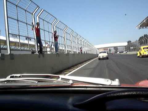 KARMANN GUIA TC 1975 EM INTERLAGOS (PILOTO ADRIANA)