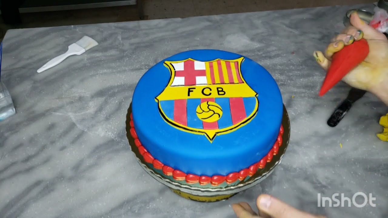 Barcelona logo cake decorating شعار برشلونة على الكيك