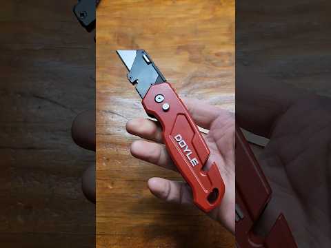 How SHARP Is The Doyle Button Lock Utility Knife!?