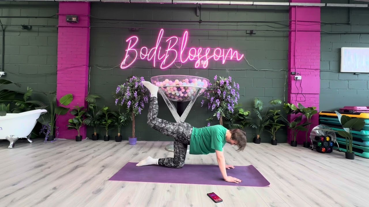 8 Min Booty Workout