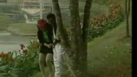 SAPU TANGAN MERAH