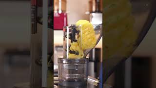 Commercial juicer, large feed chute, high power – juice in 3 seconds, cup in 5 seconds.