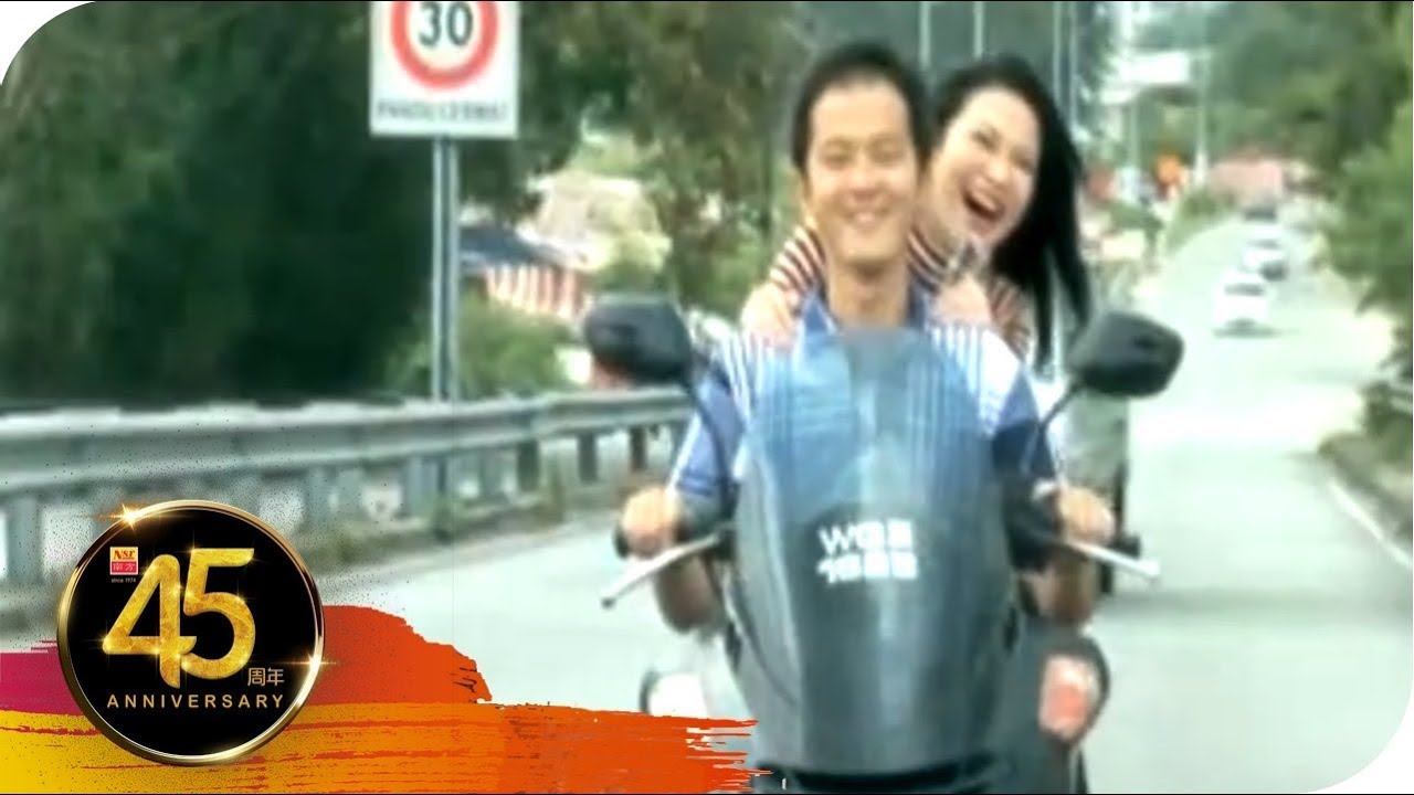 YouTube पर Anna Tong 董美燕 - 爱的路上千万里 देखें