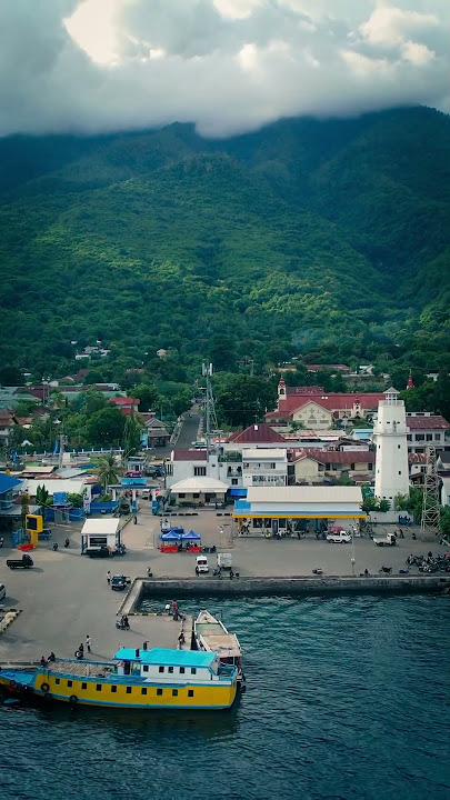 Kota Larantuka di Flores Timur.