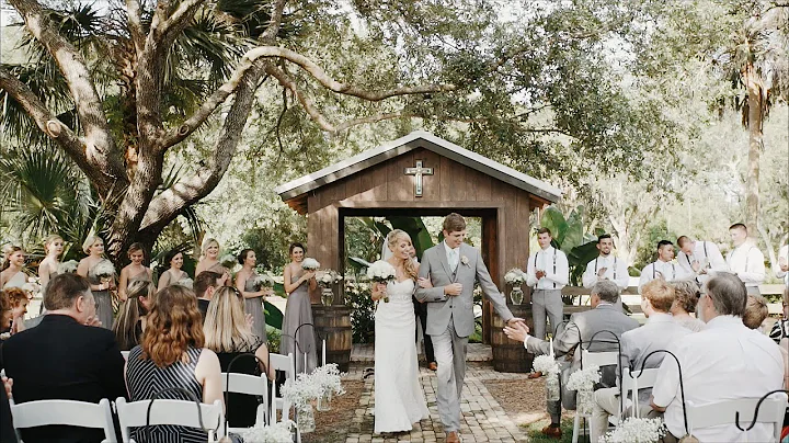 The Speraw Wedding - A Beautiful Florida Barn Wedd...