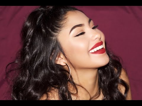 Video: La Truccatrice Crea La Lip Art Di Selena Quintanilla