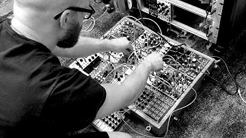 Live Eurorack Jam with Make Noise 0-ctrl, Instruo CS-L, Basimilus Iteritas Alter, and Maths