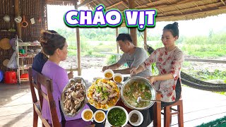 Cháo vịt thơm ngon với gỏi chuối cây và bông điên điển buổi chiều hè mát mẻ | Cô Hồng Miền Tây