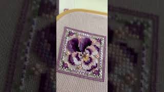 Подушечка Cushion Just Nan Pansy Petals