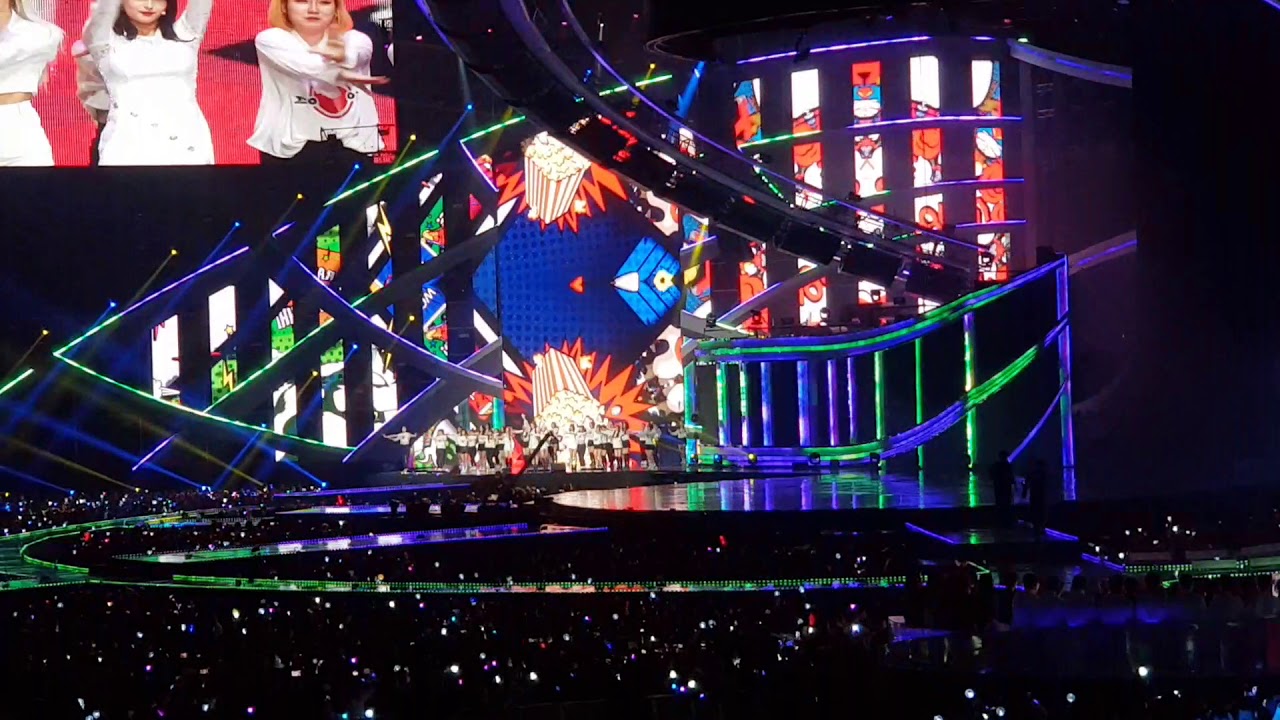 Momoland ( 모모랜드 ) @Melon music awards 2018