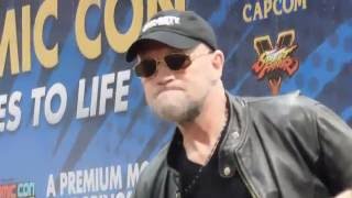Michael Rooker enjoys drinking with fans (Las Vegas Wizard World 2016)