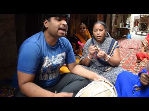 Latest mata bhajan lyrics in hindi bhawani maa tere dar pe