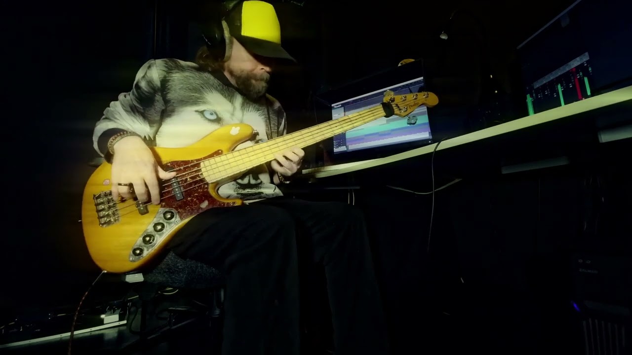 Jordan Rakei (Robin Mullarkey) - Moda Bass Cover