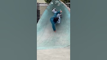 This Bert slide from Ce’es is absolute perfection 🤌⁠⁠#carverskate #surfskate #surfyourskate