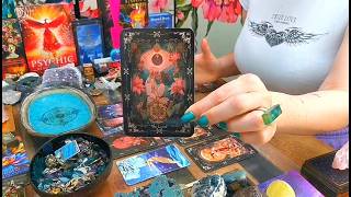 ARIES 'A LOVE THAT RUNS WILD WITH YOU!!!' SINGLES LOVE TAROT READING 
