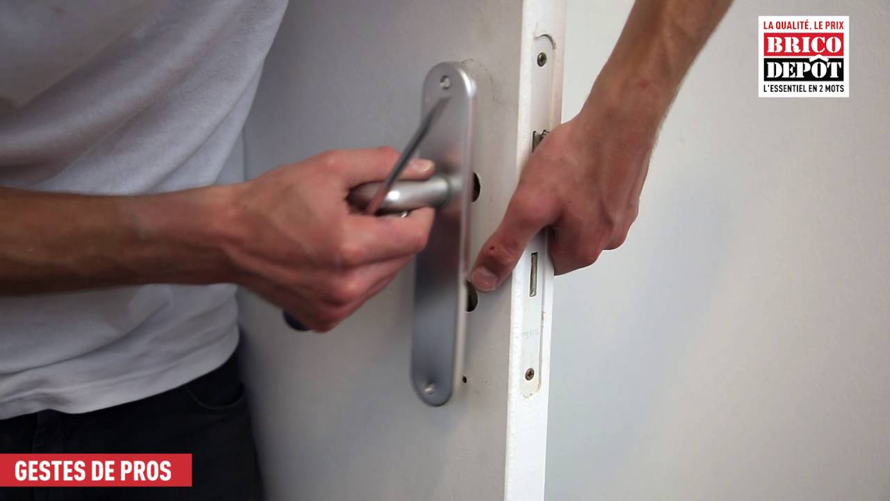 Comment poser une serrure encastrée sur une porte intérieure ?