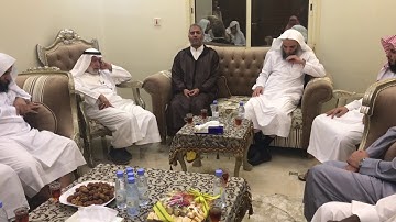 في ضيافة حمزة الحجري .. العيون الكوشي يرتل قراءة مميزة جداً برواية ورش وبحضور أئمة الحرم المكي