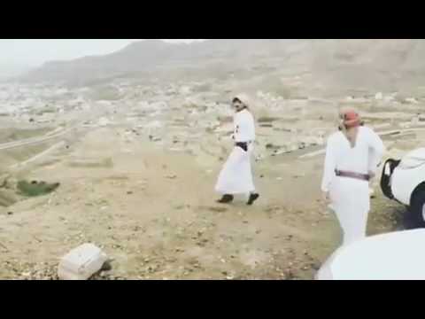 من علق برجال همدان بن زيد الكرام والله ان له وقفتن بلجمايل هايله الى تهامة همدان غلابة 