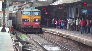 Back to Back Aggressions by Deccan Queen & Howrah Duronto Express - Tearing Crowds at Dadar, Mumbai