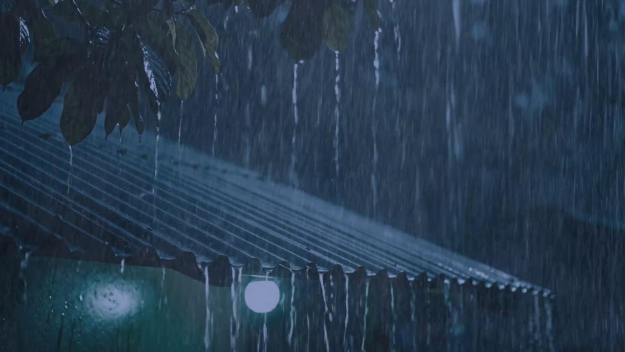 Torrential Rain & Powerful Thunder on a Metal Roof on a Stormy Night to Sleeping and Relaxing Mind