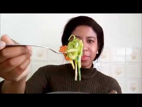 MACARRÃO DE ABOBRINHA/ RECEITA SAUDÁVEL RESISTINDO AO CALDO KNORR/KRISCIA LIMA