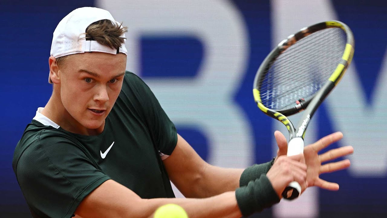 Holger Rune Has An AMAZING Touch - YouTube