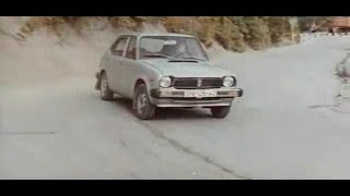 Возвращение резидента (1982) - car chase scene