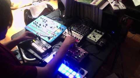 Russell Sprouts testing out monotribe midi mod
