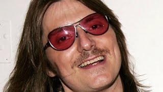 The Untold Truth Of Comedian Mitch Hedberg