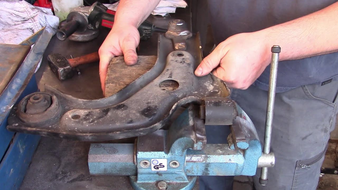 200 € Ford Fiesta : repair / réparation  (Pt 2)