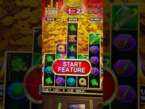 Over 1,000 ways on Bonus Builder Slot Machine!