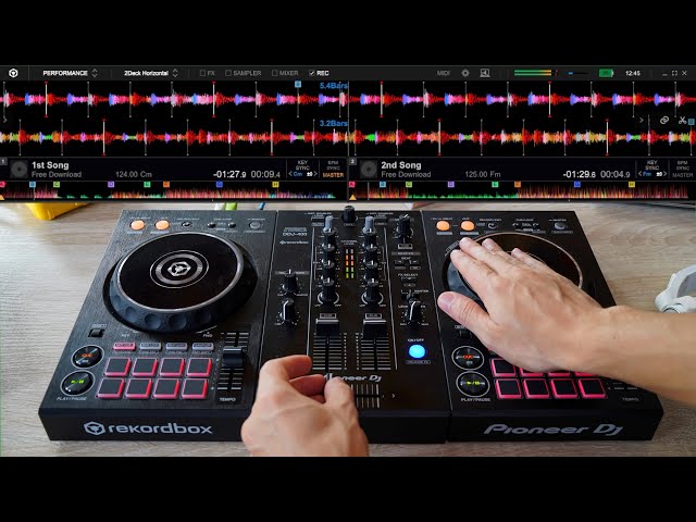 How to DJ for Beginners (2024) class=