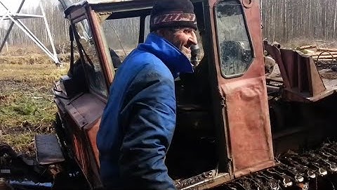 ТДТ-55(полстапятка), легенда лесозаготовки. Питерские болота. Тракторист Армян