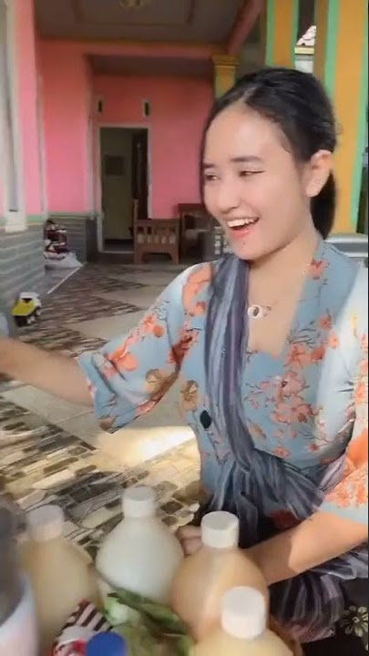 tukang jamu keliling genit