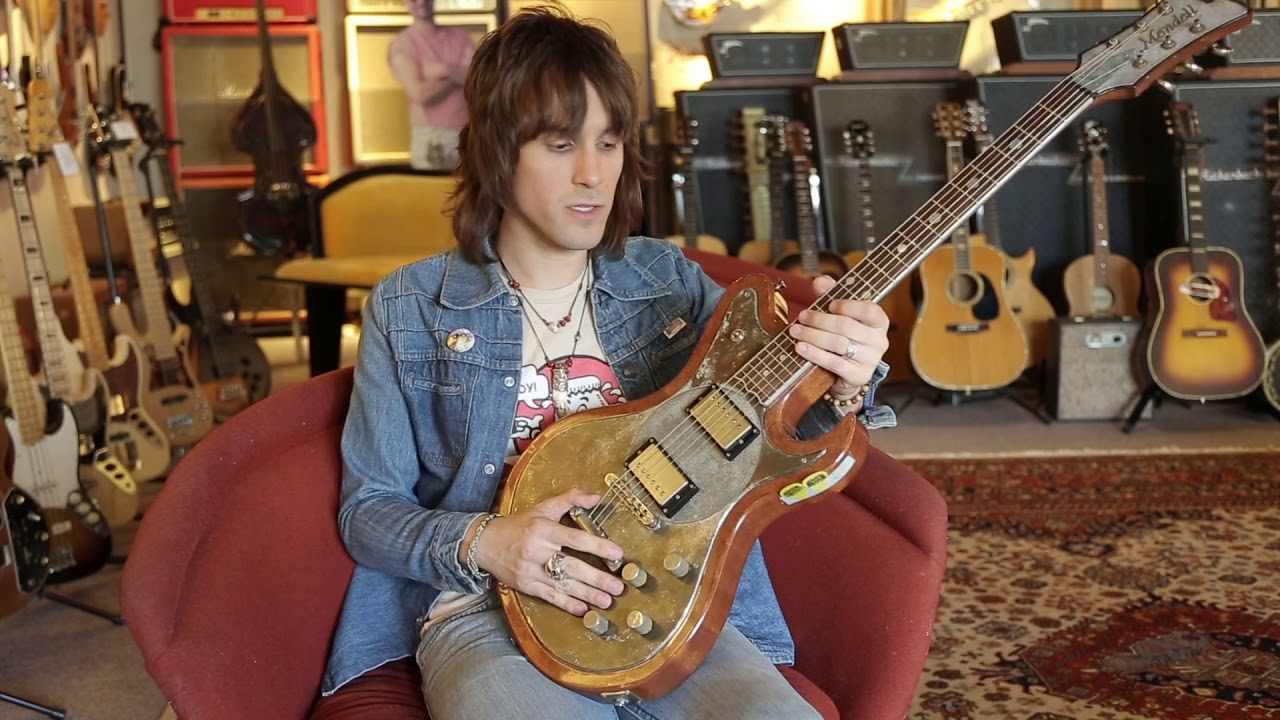 Off The Wall: Tobin jams on a custom Mondell Guitar!!