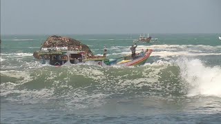Lifeboat,  Through Waves - Plawangan Puger