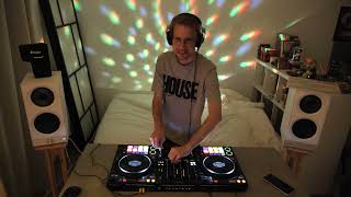 Download Lagu Mama @ In The House - Ibiza Sound MP3 Download Lagu Mama @ In The House - Ibiza Sound MP3