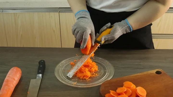 SlicePro ANSI A9 Proof Gloves PR1501-G #cutresistantgloves #meatslicing #kitchengloves #mandoline