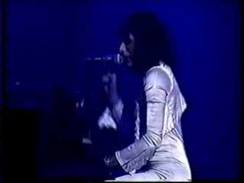 Queen - White Queen - Live at the Hammersmith Odeo...